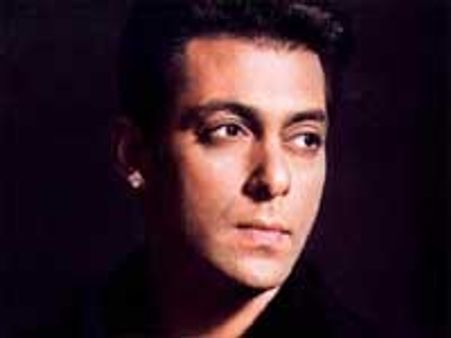 सलीम के लिए परेशान सलमान