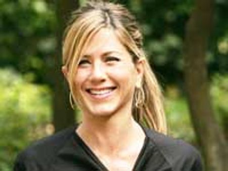 जेनिफर और ब्लूम में तकरार