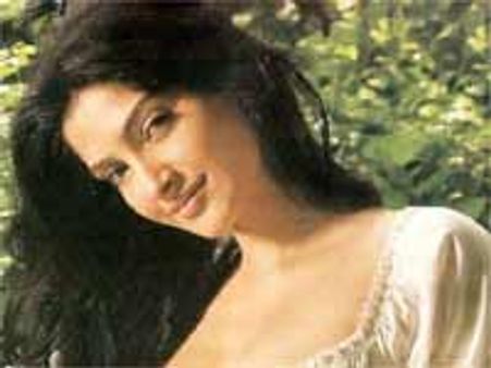 सोनम कपूर फेल इन लव