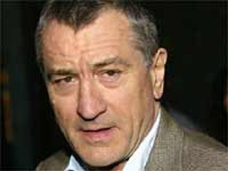 व्हाइट हाउस नहीं जाएंगे रॉबर्ट