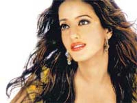 राइमा को नहीं मिलतीं कमर्शियल फिल्में