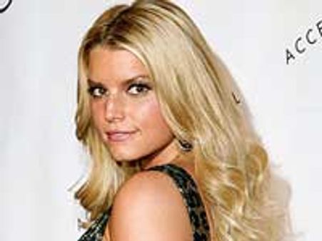 सिम्पसन दायर करेंगी मुकदमा