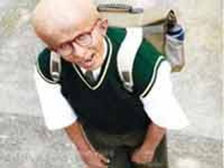 ऑरो बन कर अमिताभ ने सब को लुभाया