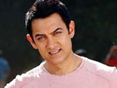 आमिर के लिए लकी है 25 दिसंबर