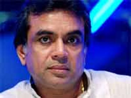 परेश को नहीं बनना निर्देशक