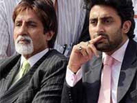 अमिताभ से प्रतिस्पर्धा नहीं करते अभिषेक