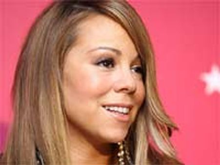 हाई हील सैंडिल की दीवानी मारिया