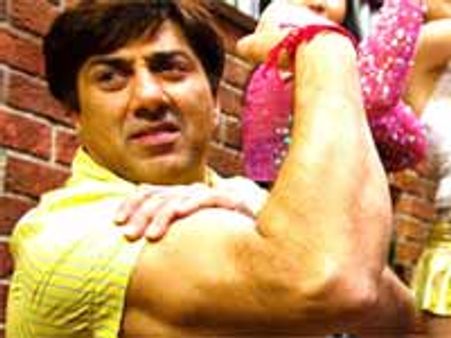 बॉलीवुड में हंसते हुए लौटेंगे सनी द्योल