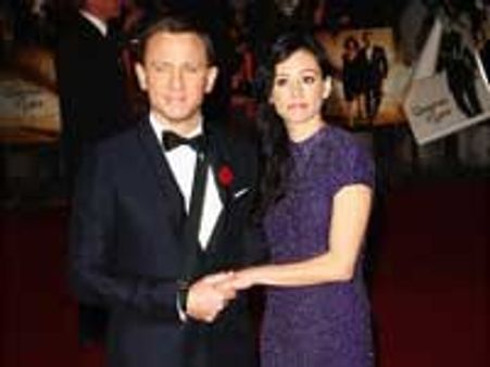 बांड ने चुपके से शादी की...