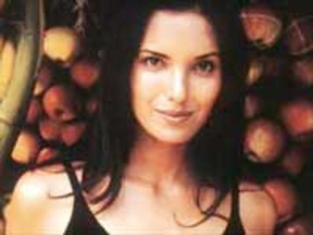 पद्म लक्ष्मी ने बेटी को दिया जन्म