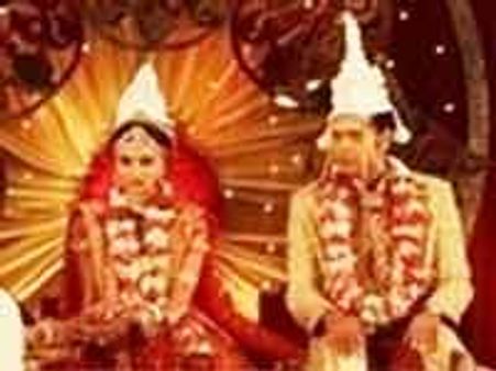 राहुल दुल्हनिया ले गए, डिम्पी से की शादी