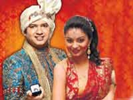 राहुल से राजनीति करवाना चाहती हैं उनकी नई पत्नी