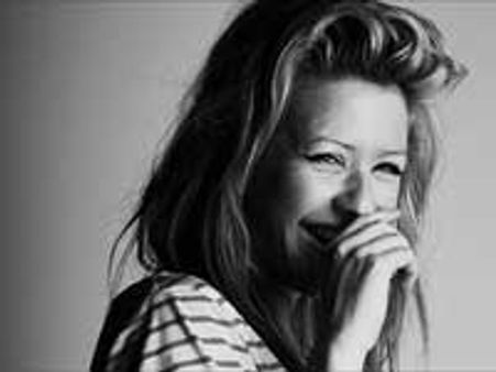 गोल्डिंग ने छीना गागा का ताज