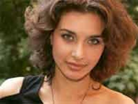 संघर्ष कभी मत रोको: लीजा रे