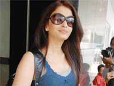 एक्शन रीप्ले में कामेडी करेंगी ऐश्वर्या