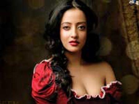 ग्लैमरस रोल करना चाहती हैं रायमा सेन