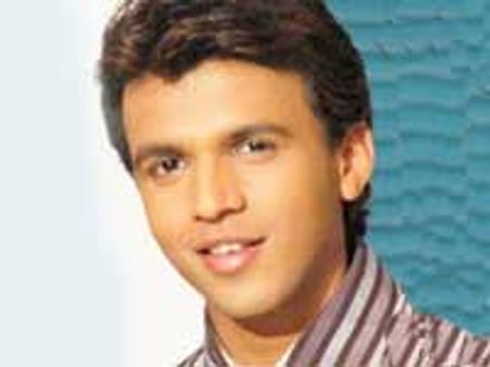 शाहरुख के लिए गाना मेरी ख्वाहिश: अभिजीत