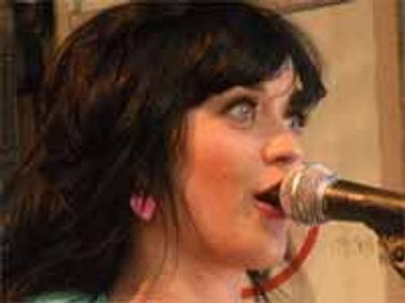 केटी पेरी को चाहिए छुटकारा