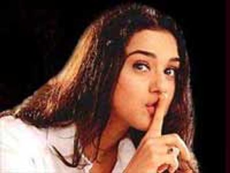 टॉयलेट में ली गई प्रीति की फोटो