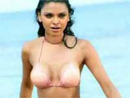 शर्लिन चोपड़ा हुई न्यूड