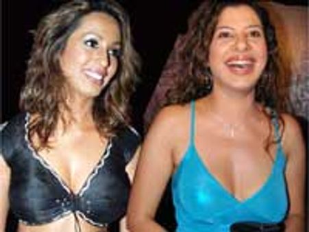 पर्दे पर 'देसी गर्ल' का जलवा