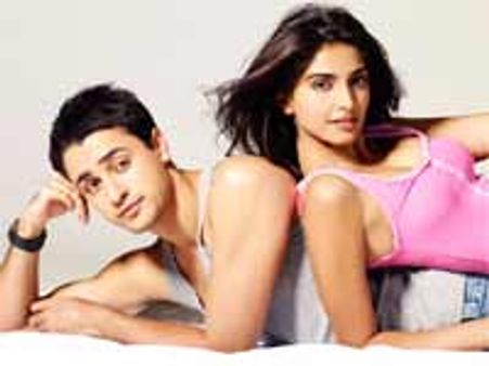 आई हेट..में होगी शाहरूख की आवाज