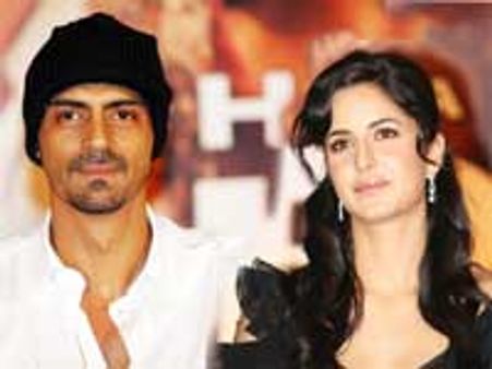 कैटरीना के प्यार पर चली कैंची