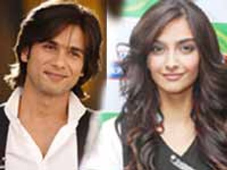 सोनम ने चुराया शाहिद का दिल