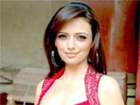 रोशनी चोपड़ा बनी भारत की पहली देसी गर्ल