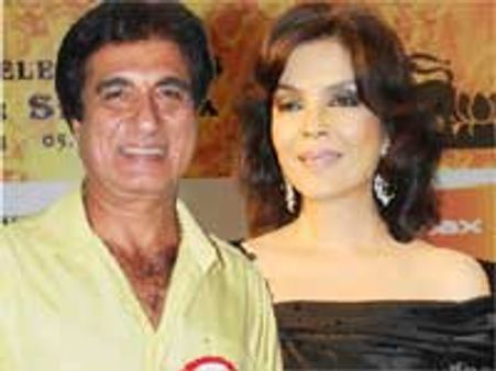 30 साल बाद जीनत-राजबब्बर साथ-साथ