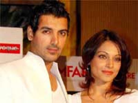 जॉन-बिपाशा शादी का नहीं इरादा