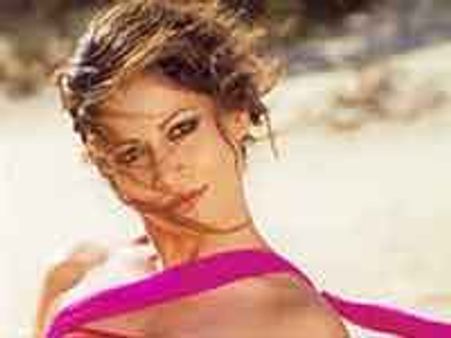 अमोल की फिल्म के लिए अंतरा ने सिर मुंडाया