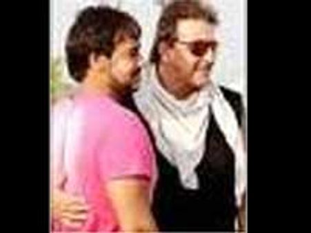 दोस्त अजय के लिए संजय ने फिल्म रिलीज रोकी