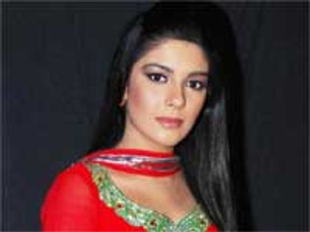 प्रतिज्ञा ने सरेआम लड़के को चांटा मारा