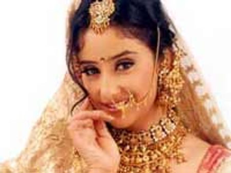 लंबे हनीमून के बाद हुई मनीषा की वापसी