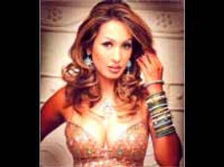 मु्न्नी की बदनामी में कश्मीरा भी शामिल