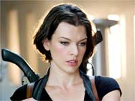 मुश्किल था नीरो संग सेक्स करना : मिला जोवोविच