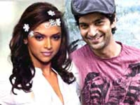 बेहद हॉट है पूरब-दीपिका की जोड़ी