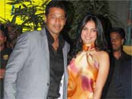 लारा दत्ता ने महेश भूपति के साथ सगाई की