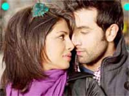 रणबीर-प्रियंका के 'किस' से परेशान शाहिद