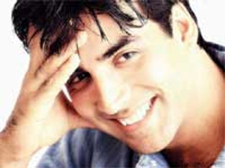 बाल-बाल बचे अक्षय