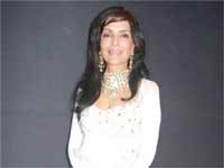 'बिग बॉस-4' में जीनत-मंदाकिनी!