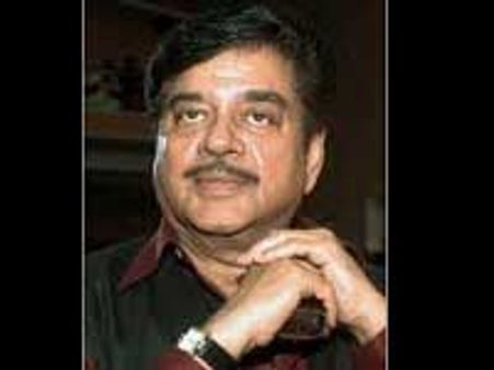 रामू के लिए शत्रुघन ने मूछें कटाई