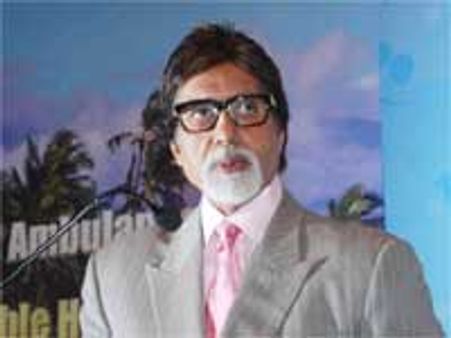 अपने परिवार के साथ जन्‍मदिन मनाएंगे अमिताभ बच्‍चन