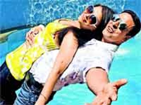 अक्षय संग डेट पर जायेंगी ऐश्वर्या