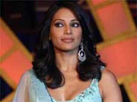 बातें बनाने में माहिर बिपाशा