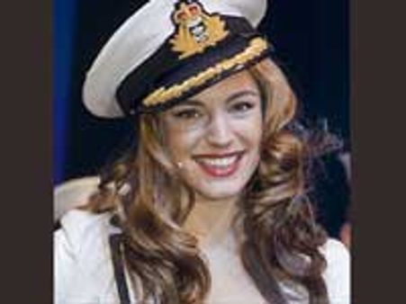 मिशन इंपॉसिबल 4 में मॉडल केली ब्रुक!