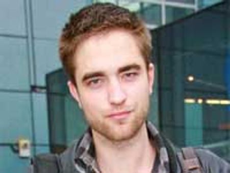 प्रशंसकों पर झल्लाए रॉबर्ट पैटिन्सन