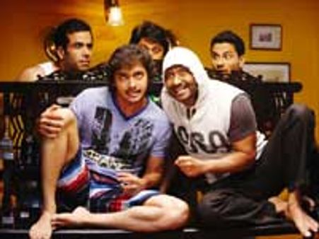 'गोलमाल 3' के लिए देवगन पहुंचे 'केबीसी'