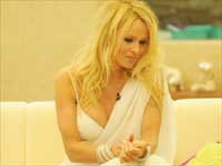 बिग बॉस में पामेला बनीं धक-धक गर्ल